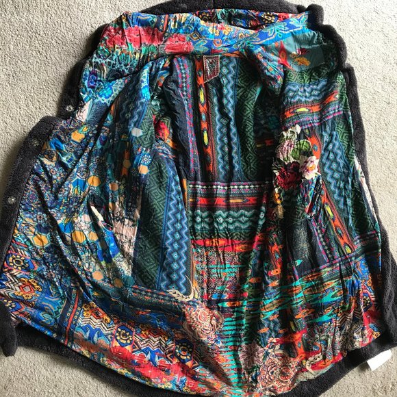 Women's Hooded Coat in Dark Gray - Picture 9 of 10